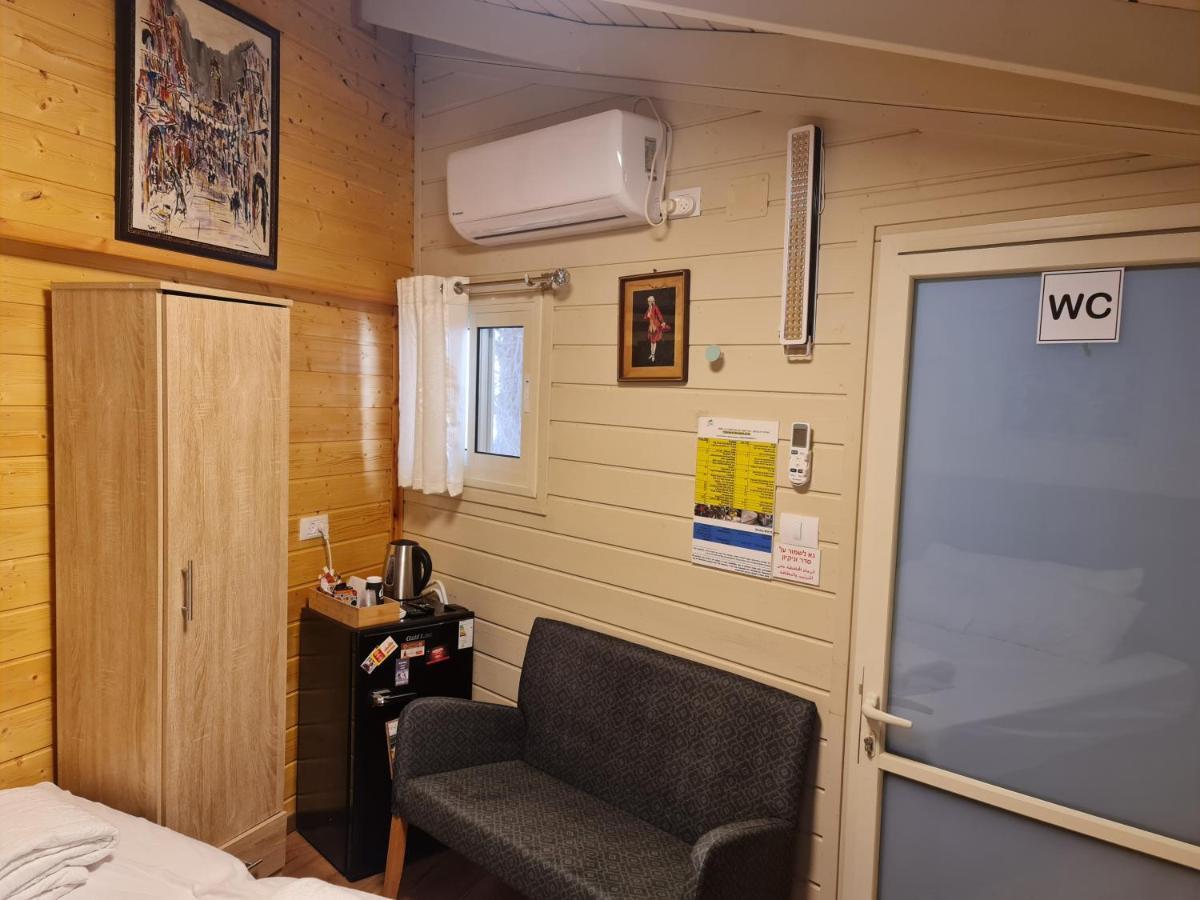 Vida Bhermon 2, One Small Wooden Cabin Majdal Shams Esterno foto