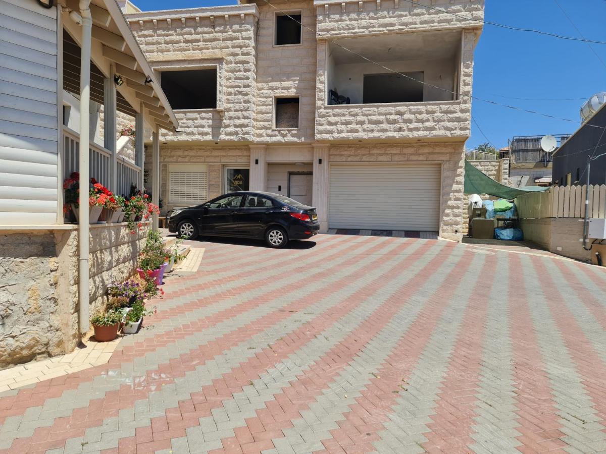 Vida Bhermon 2, One Small Wooden Cabin Majdal Shams Esterno foto